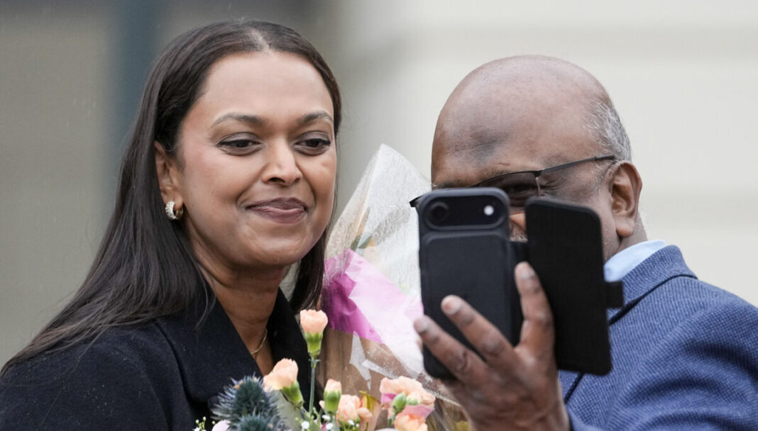 Kamzy Gunaratnam har fått 15 skriftlige spørsmål etter at hun ble samferdselsminister