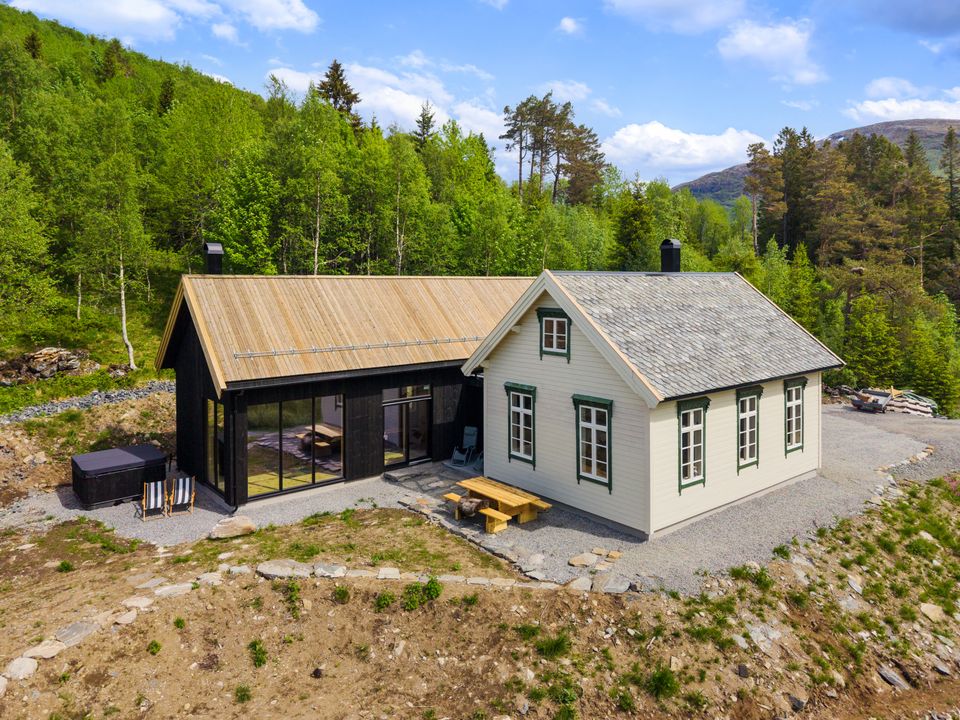 Verneverdig skolehus fra 1907 reddet for framtiden