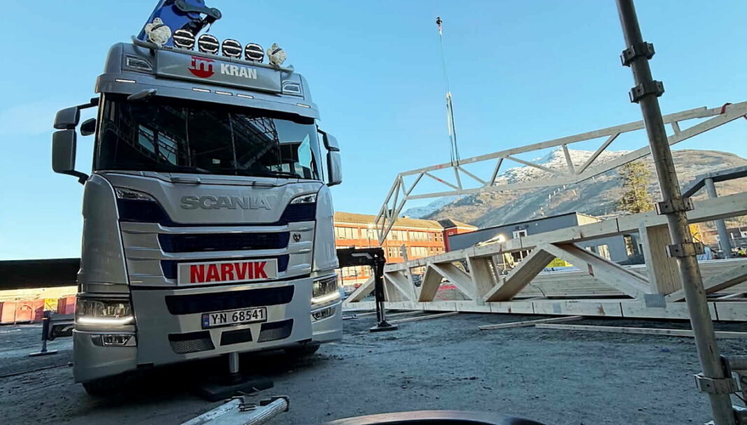 TM Kran får Palfinger Weigh2 på Scania R560